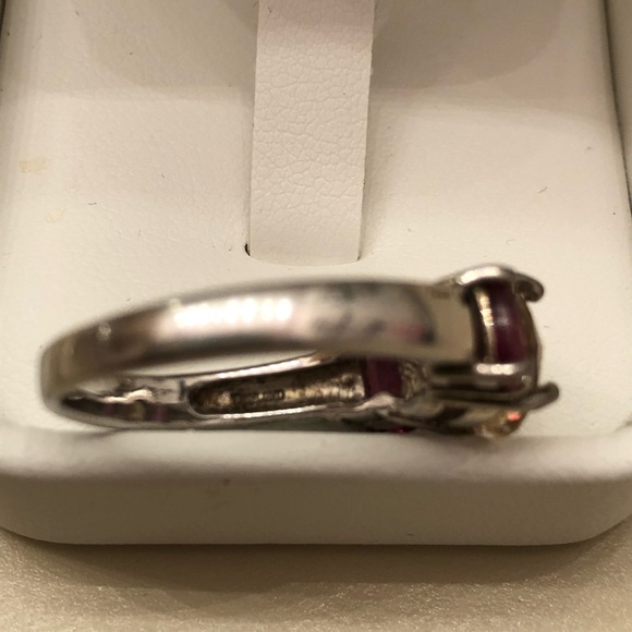 NWOT Sterling Silver Large Cubic Zirconia Ring With Pink Size Stones - Picture 6 of 7